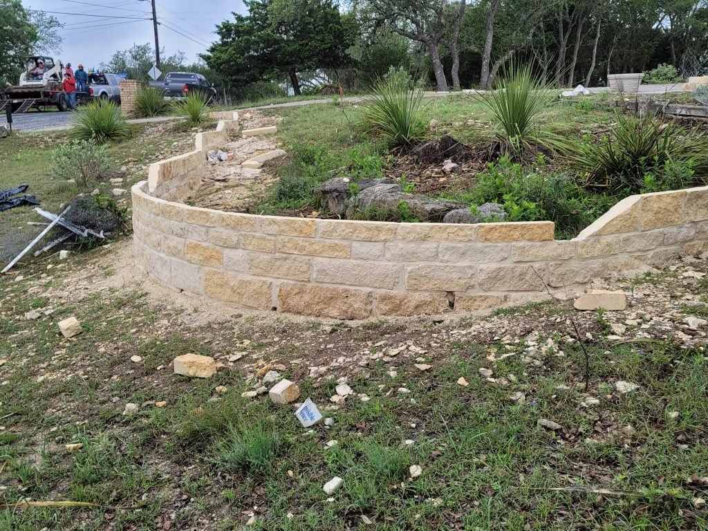 retaining wall build near san Antonio texas